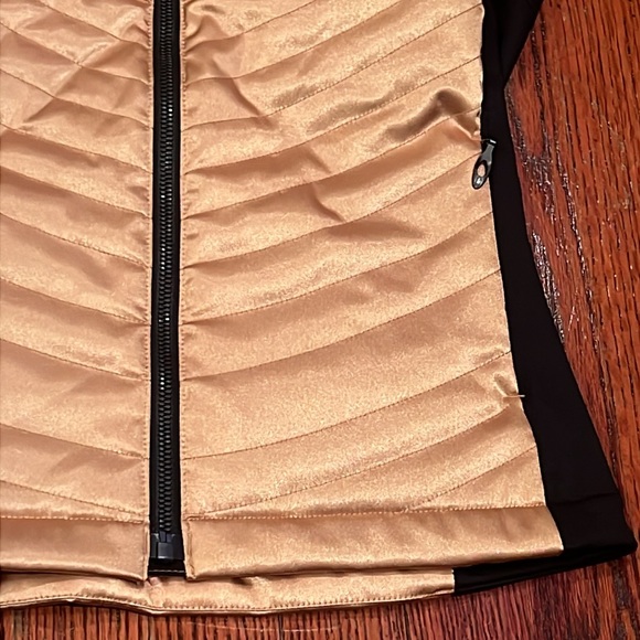 SPYDER Women Shiny Gold Vest - Picture 4 of 9